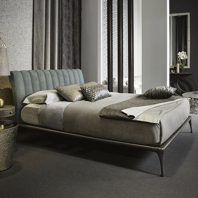 Letto con testiera trapuntata Iseo di Cantori