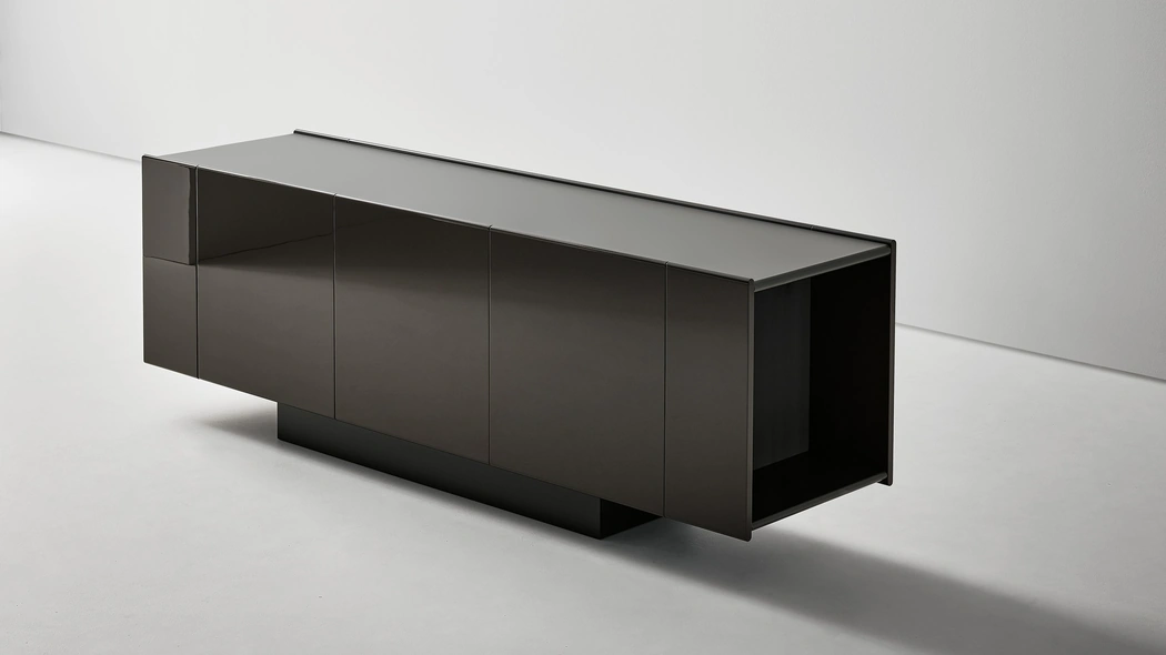 Madia Spy in legno laccato di Bonaldo
