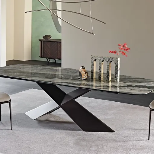 Tavolo con base in metallo e piano in ceramica Tyron Keramik di Cattelan Italia