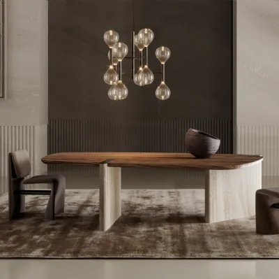 Tavolo Flatiron con top in legno e base in marmo di Bonaldo