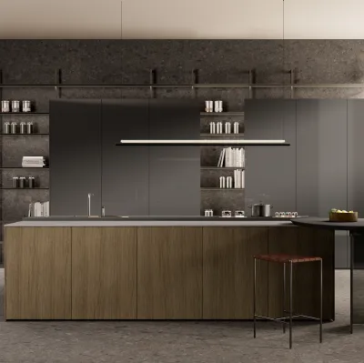 Cucina Design in laccato lucido con isola in legno One 06 di Ernestomeda