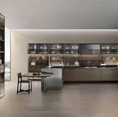 Cucina Design con penisola Soul 02 in rovere d'ombra nodato e laccato opaco di Ernestomeda