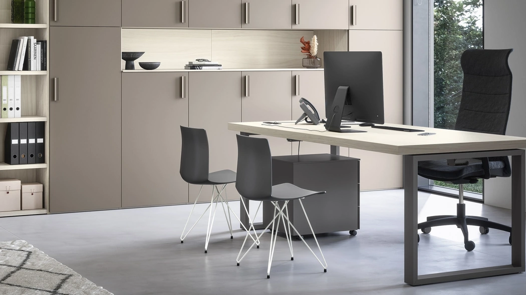 Sedia Ospiti in tessuto con gambe in metallo Sneek di Cinquanta3